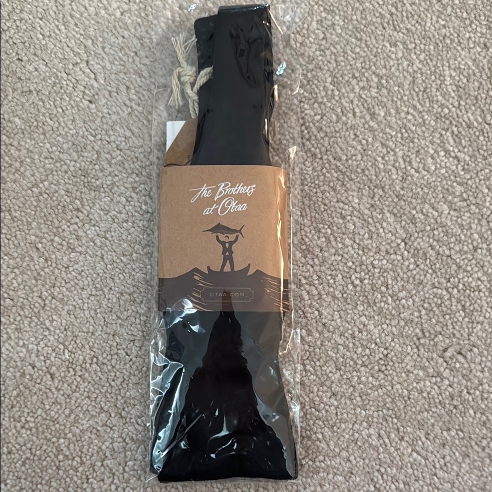 NBW Velvet Bowtie Adult